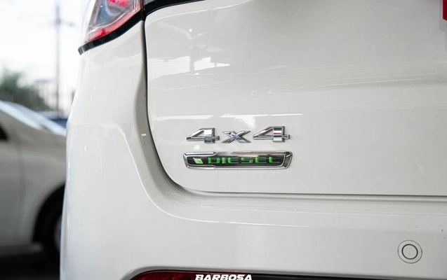 imagem-https://www.socarrao.com.br/sc-vehicle-images-prod/3310189/1787093963720-8353801_0_B_bd8170a96e.jpeg