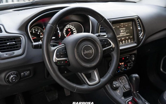 imagem-https://www.socarrao.com.br/sc-vehicle-images-prod/3310189/1787093963727-8353801_1_B_406b30e4bd.jpeg