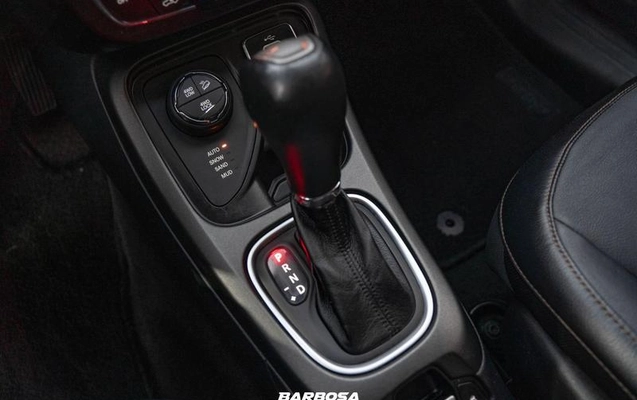 imagem-https://www.socarrao.com.br/sc-vehicle-images-prod/3310189/1787093963730-8353801_13_B_3ca7644dc5.jpeg