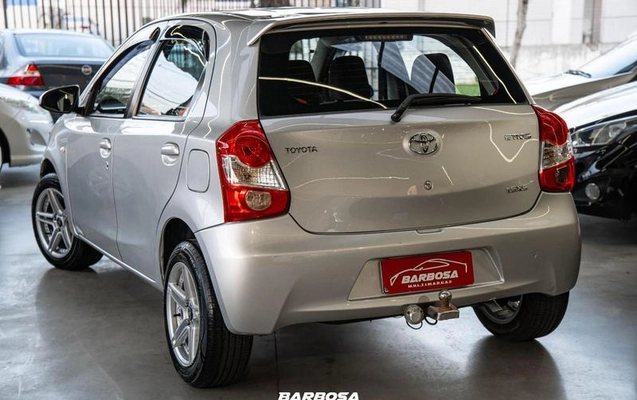 imagem-https://www.socarrao.com.br/sc-vehicle-images-prod/3310279/1787094332869-8381421_7_B_0197debb81.jpeg