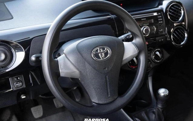 imagem-https://www.socarrao.com.br/sc-vehicle-images-prod/3310279/1787094332879-8381421_10_B_f6a203e040.jpeg