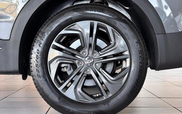 imagem-https://www.socarrao.com.br/sc-vehicle-images-prod/3310615/1789490873828-8393759_12_B_b39b4eb38f.jpeg