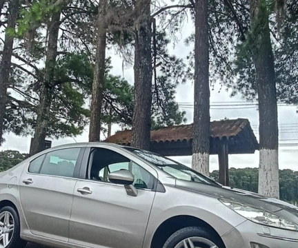 Peugeot 408 2013 Prata — foto 1 de 3