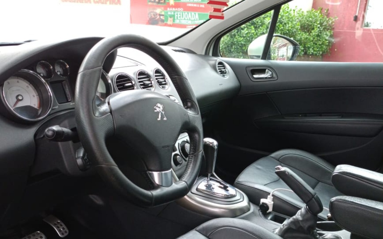imagem-https://www.socarrao.com.br/sc-vehicle-images-prod/3313793/1787106309205-SU1HLTIwMjYwNDIwLVdBMDAwOS5qcGc.jpg