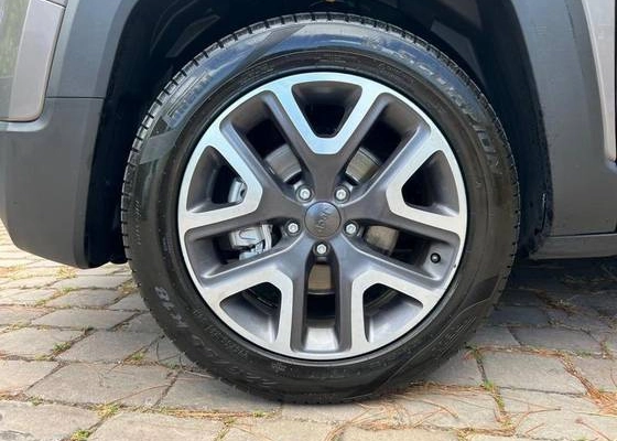 imagem-https://www.socarrao.com.br/sc-vehicle-images-prod/3322758/1787138181088-jeep-renegade-1.8-16v-flex-longitude-4p-automatico-wmimagem10405389868.jpg