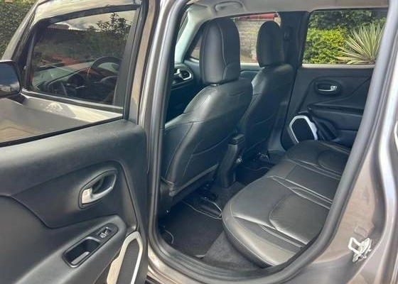 imagem-https://www.socarrao.com.br/sc-vehicle-images-prod/3322758/1787138181101-jeep-renegade-1.8-16v-flex-longitude-4p-automatico-wmimagem10410015243.jpg