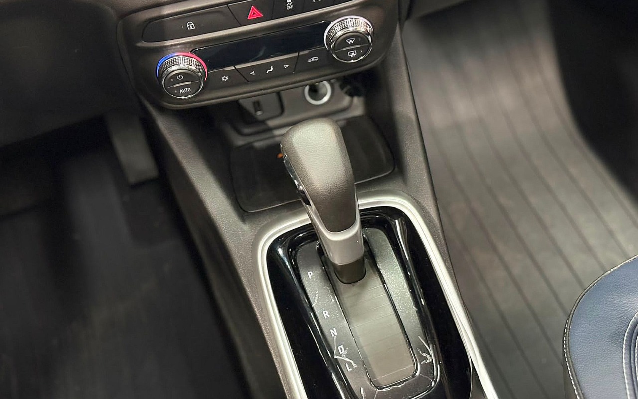 imagem-https://www.socarrao.com.br/sc-vehicle-images-prod/3322776/1787139480095-Q0hFVlJPTEVUIFRSQUNLRVIgUFJFTUlFUiBUQiAtIDIwMjQgLSBWRVJERSAtIFNGSThKNDYgKDIwKS5qcGc.jpg