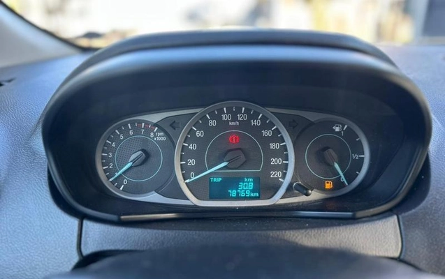 imagem-https://www.socarrao.com.br/sc-vehicle-images-prod/3322786/1787140294302-7892008_5_B_c5d73b73cd.jpeg