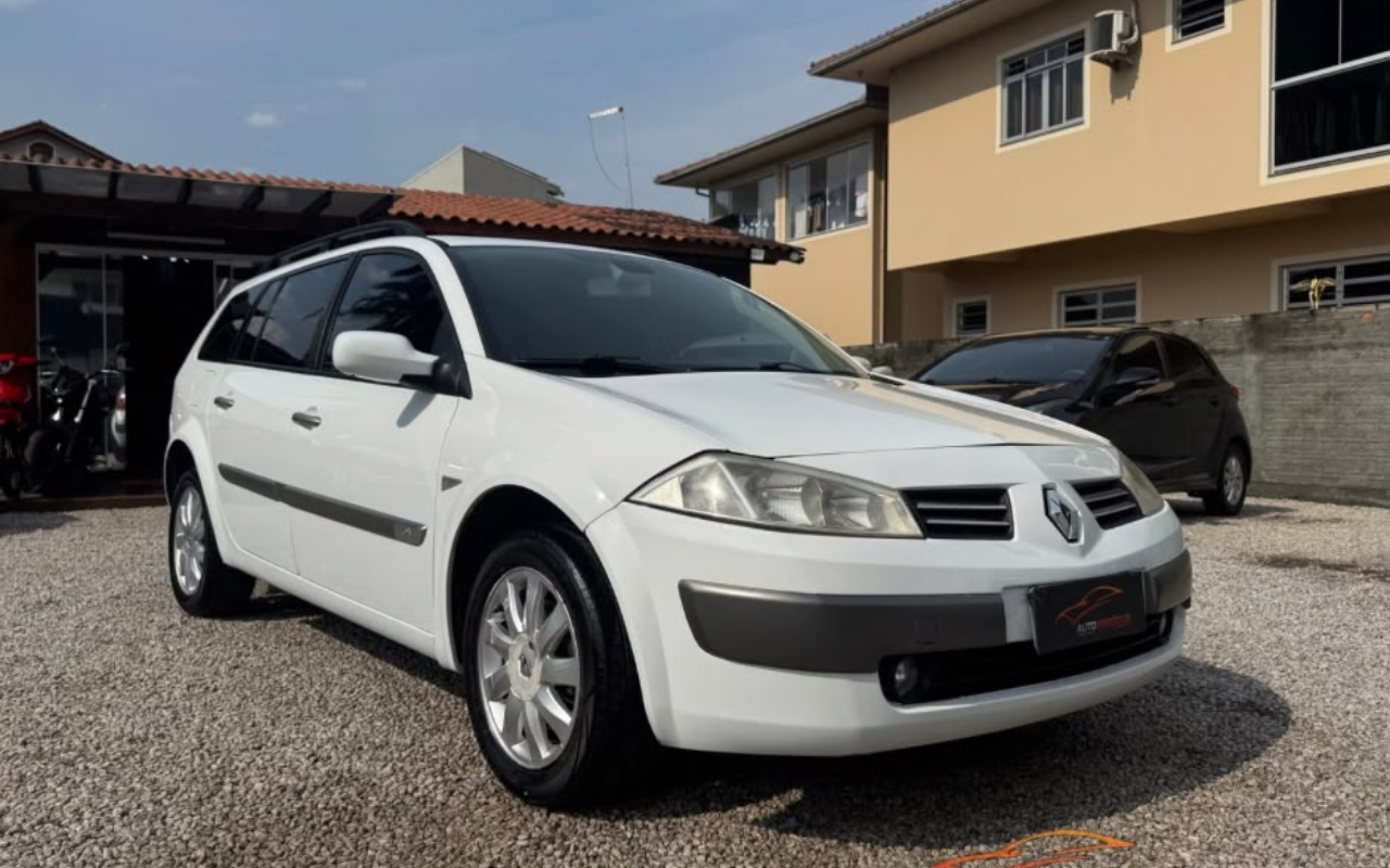 imagem-https://www.socarrao.com.br/sc-vehicle-images-prod/3322894/1787141718013-My5qcGVn.jpeg