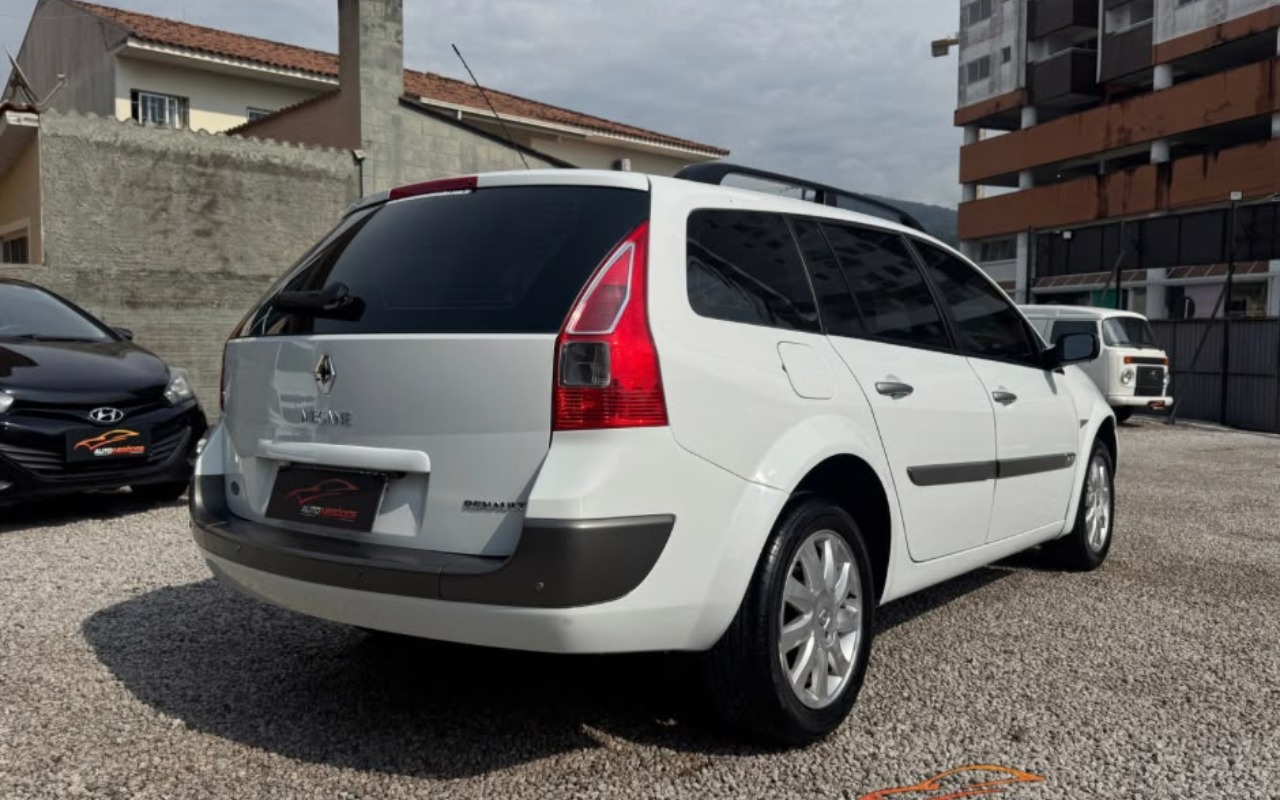 imagem-https://www.socarrao.com.br/sc-vehicle-images-prod/3322894/1787141718403-Ni5qcGVn.jpeg