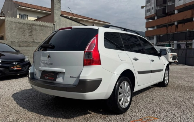 imagem-https://www.socarrao.com.br/sc-vehicle-images-prod/3322894/1787141718403-Ni5qcGVn.jpeg