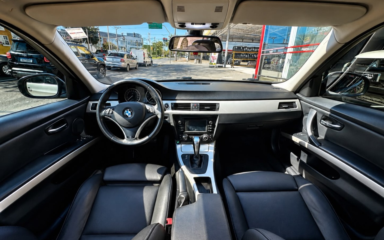imagem-https://www.socarrao.com.br/sc-vehicle-images-prod/3322932/1787141853111-V2hhdHNBcHAgSW1hZ2UgMjAyNi0wOC0xOSBhdCAwOS4wNC4zOSAoMykuanBlZw.jpeg