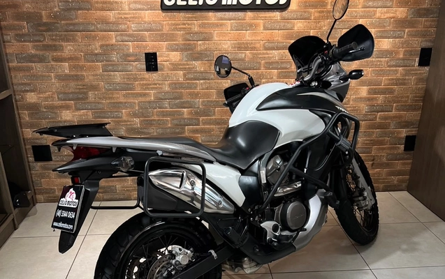 imagem-https://www.socarrao.com.br/sc-vehicle-images-prod/3323005/1787142051482-9f6d27a5ba374493b61df6d9e636be1c_1787079345119.jpg
