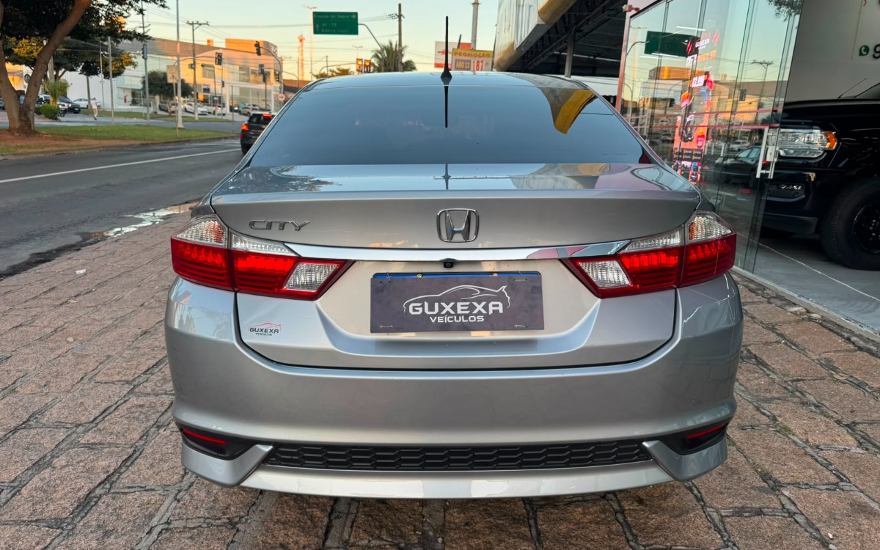 imagem-https://www.socarrao.com.br/sc-vehicle-images-prod/3323260/1787143002932-V2hhdHNBcHAgSW1hZ2UgMjAyNi0wOC0xOSBhdCAwOS4yNy40NCAoMikuanBlZw.jpeg