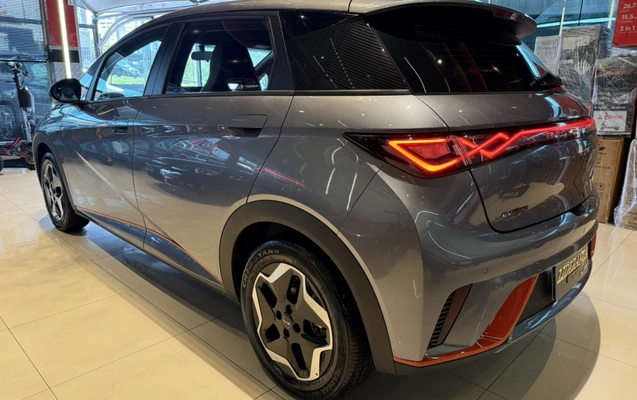 imagem-https://www.socarrao.com.br/sc-vehicle-images-prod/3323280/1787666236405-app-photos-gpY5LzOpJWxcdxxaYuy1CLE8y0Zx5SeU.jpg