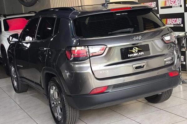 imagem-https://www.socarrao.com.br/sc-vehicle-images-prod/3323282/1787575219314-8392255_3_B_e51f84a57d.jpeg