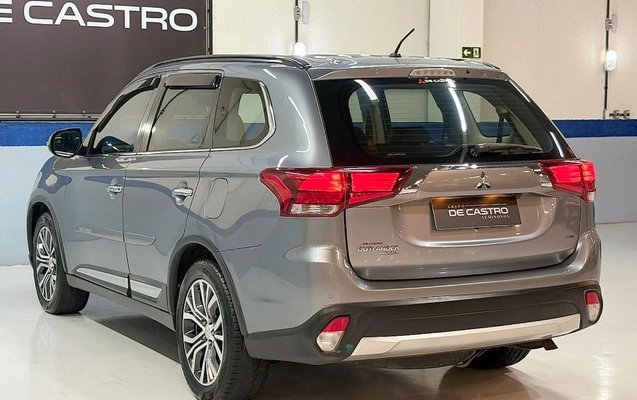 imagem-https://www.socarrao.com.br/sc-vehicle-images-prod/3323347/1787144526601-TUlUU1VCSVNIIE9VVExBTkRFUiAyLjIgLSAyMDE2IC0gQ0lOWkEgLSBQV1I1STMzICg0KS5qcGc.jpg