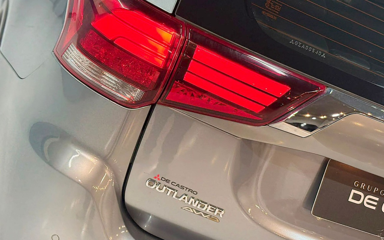 imagem-https://www.socarrao.com.br/sc-vehicle-images-prod/3323347/1787144527229-TUlUU1VCSVNIIE9VVExBTkRFUiAyLjIgLSAyMDE2IC0gQ0lOWkEgLSBQV1I1STMzICgxMSkuanBn.jpg