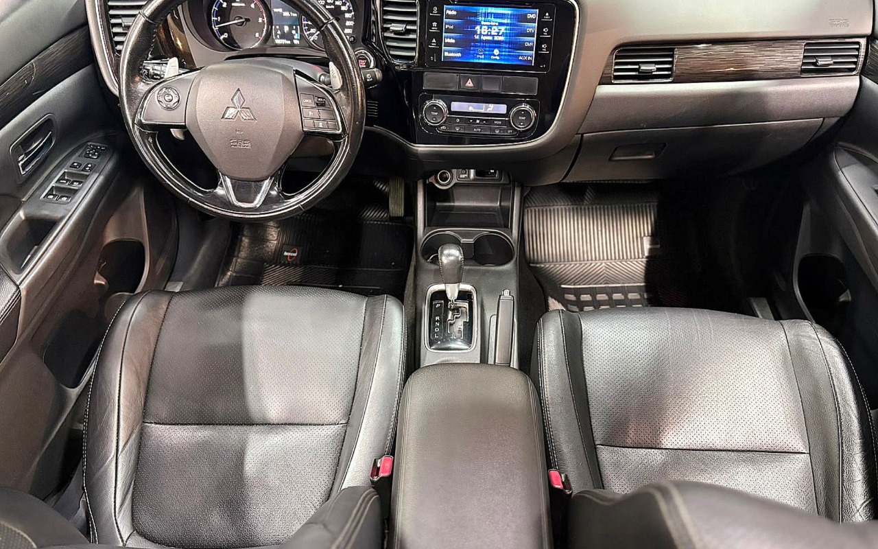 imagem-https://www.socarrao.com.br/sc-vehicle-images-prod/3323347/1787144527531-TUlUU1VCSVNIIE9VVExBTkRFUiAyLjIgLSAyMDE2IC0gQ0lOWkEgLSBQV1I1STMzICgxNykuanBn.jpg