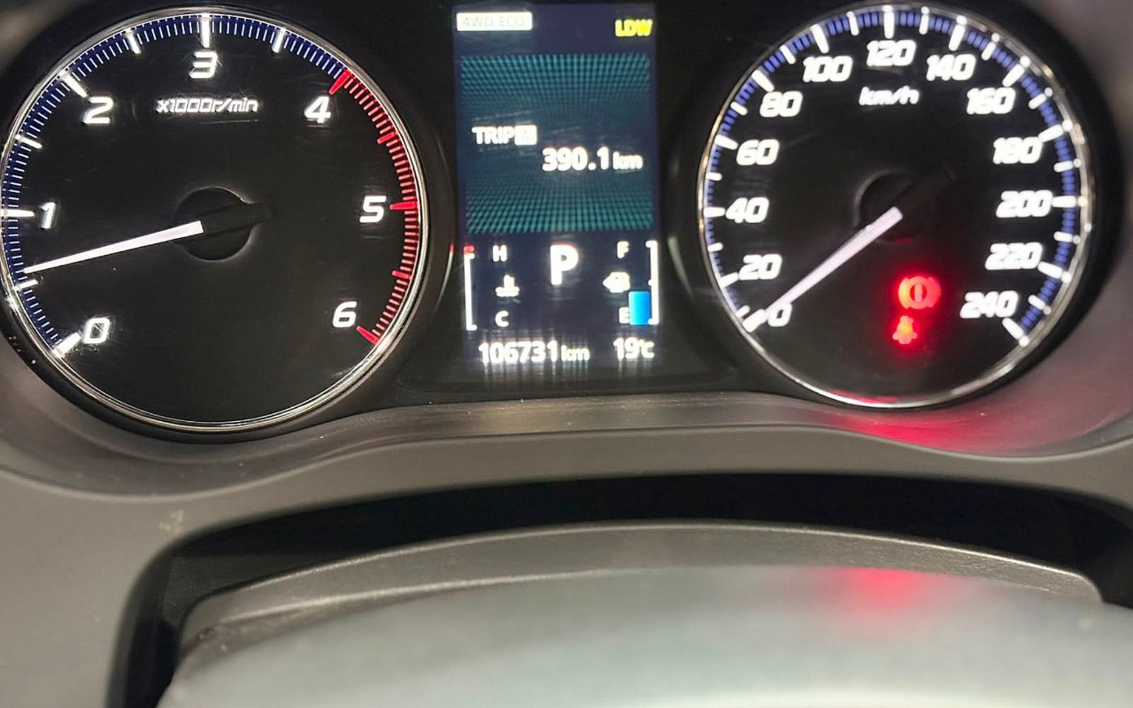imagem-https://www.socarrao.com.br/sc-vehicle-images-prod/3323347/1787144527886-TUlUU1VCSVNIIE9VVExBTkRFUiAyLjIgLSAyMDE2IC0gQ0lOWkEgLSBQV1I1STMzICgyMikuanBn.jpg