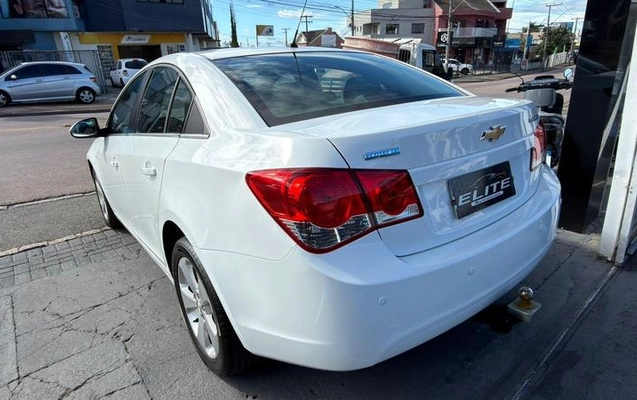 imagem-https://www.socarrao.com.br/sc-vehicle-images-prod/3323372/1787145115333-7946761_2_B_5741ea375f.jpeg