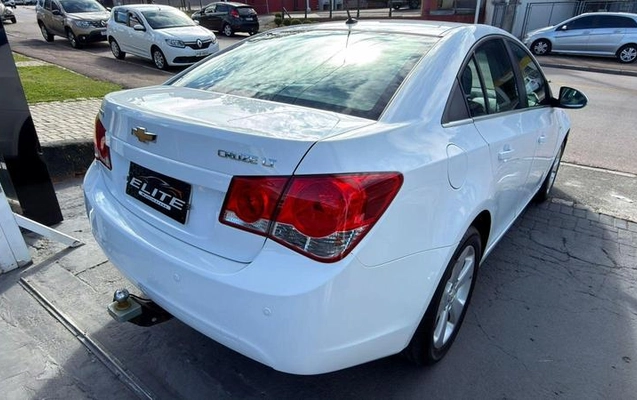 imagem-https://www.socarrao.com.br/sc-vehicle-images-prod/3323372/1787145115334-7946761_3_B_5efbb7b101.jpeg