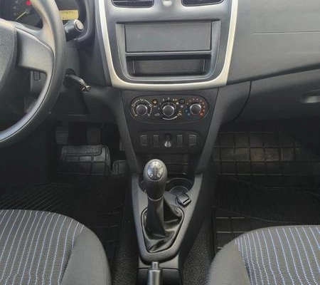 imagem-https://www.socarrao.com.br/sc-vehicle-images-prod/3323410/1789410069492-8260989_17_B_070f0c833f.jpeg