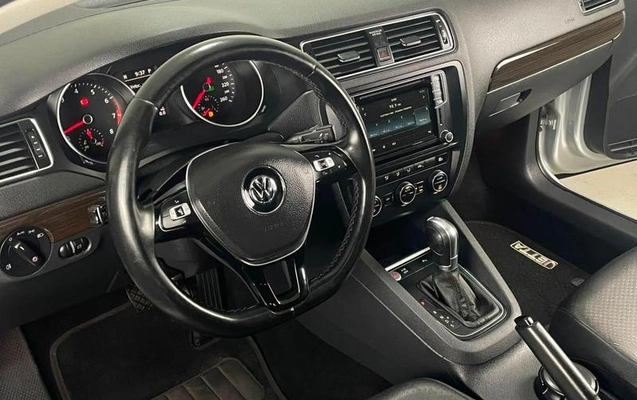 imagem-https://www.socarrao.com.br/sc-vehicle-images-prod/3323457/1788182804734-8353613_21_B_975c88d43b.jpeg