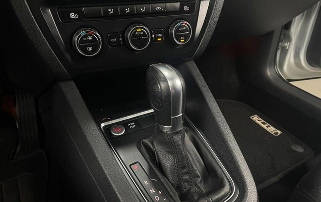 imagem-https://www.socarrao.com.br/sc-vehicle-images-prod/3323457/1788182804746-8353613_16_B_e709f6ed58.jpeg