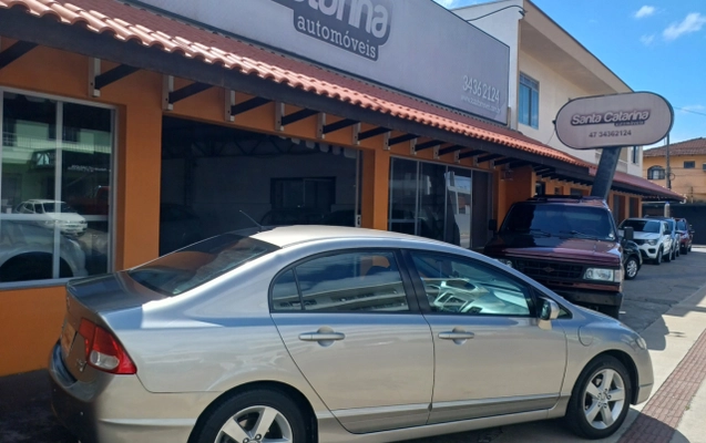 imagem-https://www.socarrao.com.br/sc-vehicle-images-prod/3323479/1787312553118-app-photos-rbFrXRC2DqmKYQ9kTaqOriYA0RaGEvlL.jpg