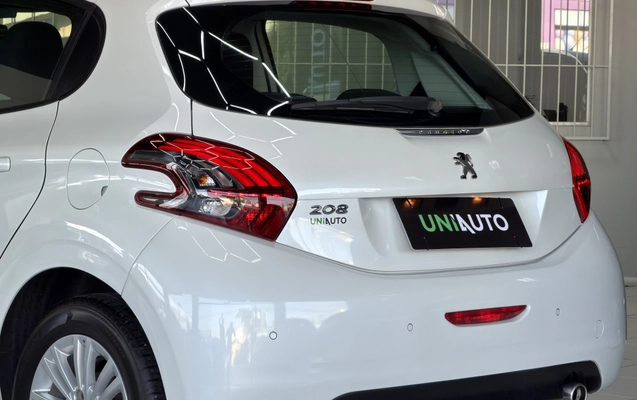 imagem-https://www.socarrao.com.br/sc-vehicle-images-prod/3323522/1787147671629-003_30278f2deb4ac975194fc45f9d56a174.jpeg