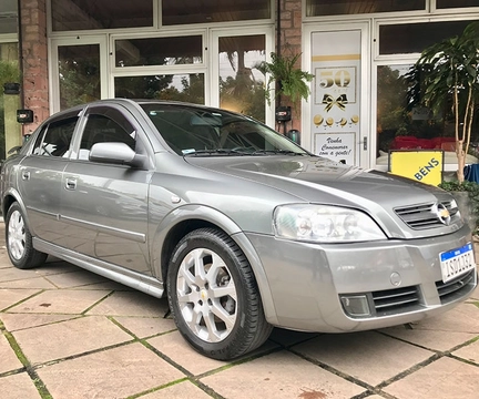 Chevrolet Astra 2011 Cinza — foto 1 de 3