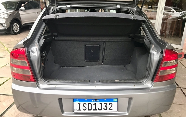 imagem-https://www.socarrao.com.br/sc-vehicle-images-prod/3323548/1787335059527-Zgo5AS57wWIvo38NvNsnkyLU9kqTCpv9.jpg