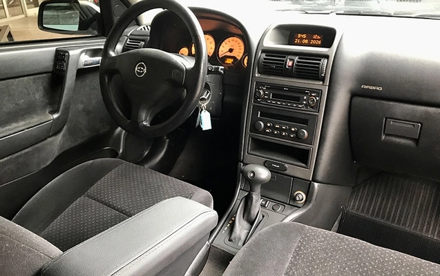 imagem-https://www.socarrao.com.br/sc-vehicle-images-prod/3323548/1787335059530-sbfKkdAl4uP6SXlR2b95c1e67PRedE6l.jpg