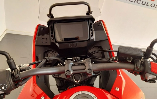 imagem-https://www.socarrao.com.br/sc-vehicle-images-prod/3323566/1787599907723-KA1PKVDwuvrBp9zaLq0wSFmCpjZq866H.jpg