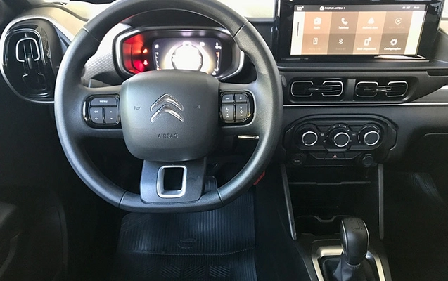 imagem-https://www.socarrao.com.br/sc-vehicle-images-prod/3323613/1788455238067-AjWuxs3Qo7a1oW373nLSPI6ECn9AmGnB.jpg