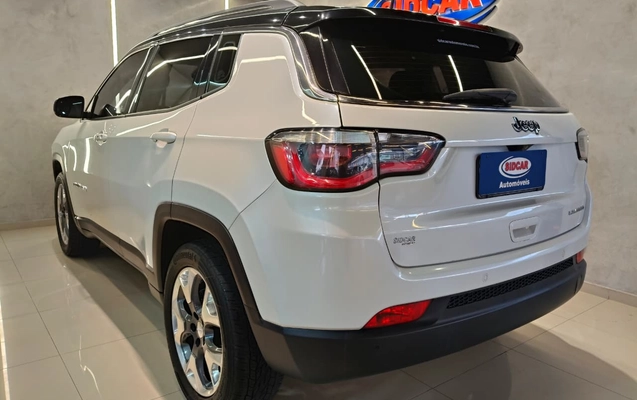 imagem-https://www.socarrao.com.br/sc-vehicle-images-prod/3323627/1787148826866-003_e854be3793abafdaa2f38aebee097d18.jpeg