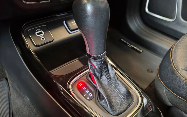 imagem-https://www.socarrao.com.br/sc-vehicle-images-prod/3323627/1787148826882-003_dacc053d3c23aab319964cbbf9595e26.jpeg
