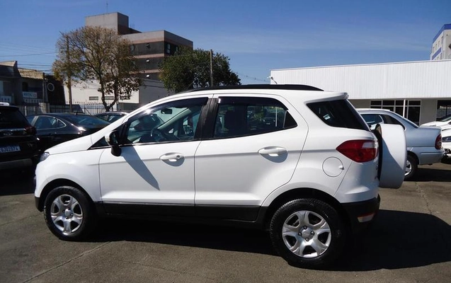 imagem-https://www.socarrao.com.br/sc-vehicle-images-prod/3323640/1789058982126-8343903_2_B_28bdee1be6.jpeg