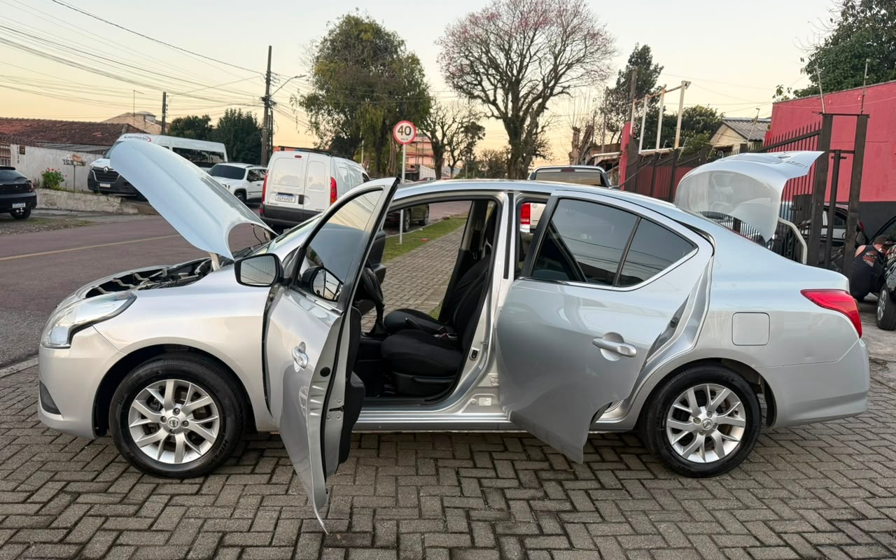 imagem-https://www.socarrao.com.br/sc-vehicle-images-prod/3323731/1787149376888-V2hhdHNBcHAgSW1hZ2UgMjAyNi0wOC0xNyBhdCAyMC4zMS4wMCAoMSkuanBlZw.jpeg
