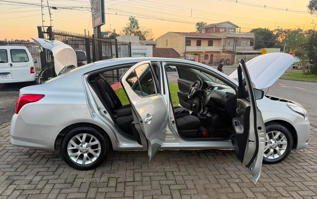 imagem-https://www.socarrao.com.br/sc-vehicle-images-prod/3323731/1787149377095-V2hhdHNBcHAgSW1hZ2UgMjAyNi0wOC0xNyBhdCAyMC4zMS4wMC5qcGVn.jpeg
