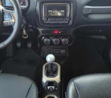 imagem-https://www.socarrao.com.br/sc-vehicle-images-prod/3323810/1789583719325-8383842_25_B_0747fa0761.jpeg