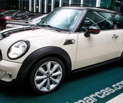 MINI COOPER S 1.6 Aut. 2013 Branco — foto 1 de 3
