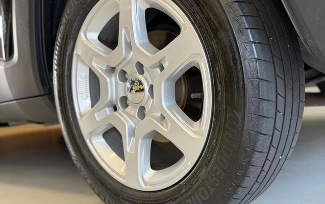 imagem-https://www.socarrao.com.br/sc-vehicle-images-prod/3323878/1787160152525-8395091_0_B_f88e80bfc7.jpeg