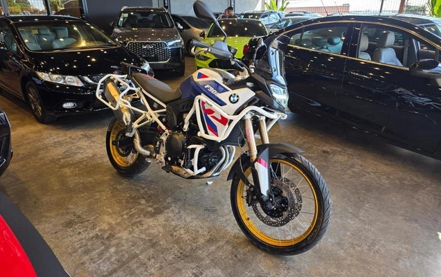 imagem-https://www.socarrao.com.br/sc-vehicle-images-prod/3323936/1788296388445-8395183_0_B_d28ae7f454.jpeg