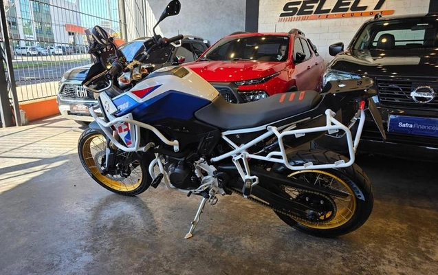 imagem-https://www.socarrao.com.br/sc-vehicle-images-prod/3323936/1788296388473-8395183_13_B_9ab0b24074.jpeg