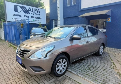 Nissan VERSA 2018 Cinza — foto 1 de 3