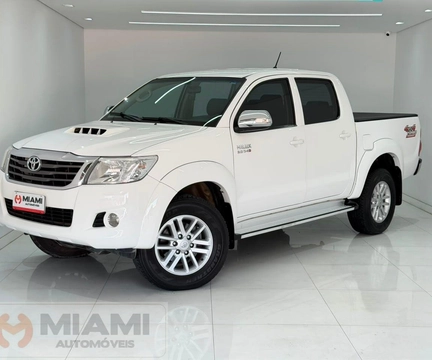 Toyota Hilux 2013 Branco — foto 1 de 3