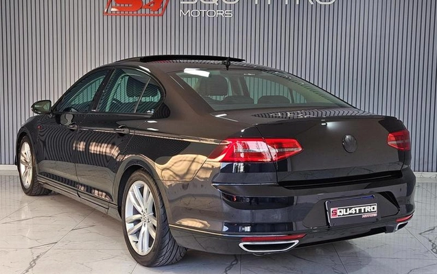 imagem-https://www.socarrao.com.br/sc-vehicle-images-prod/3323960/1787167024386-7744374_24_B_f9e742cfa3.jpeg