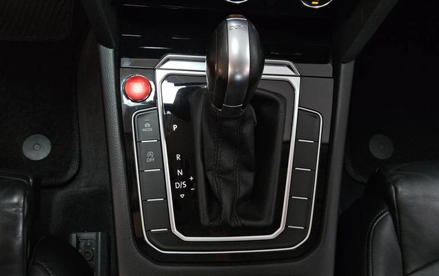 imagem-https://www.socarrao.com.br/sc-vehicle-images-prod/3323960/1787167024388-7744374_18_B_ace73a8eb3.jpeg